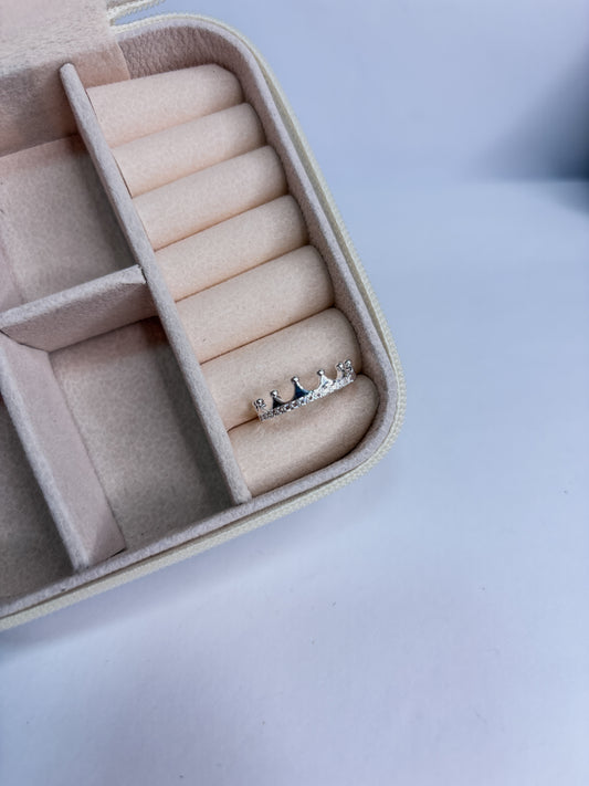 Anel MAJESTA – coroa delicada