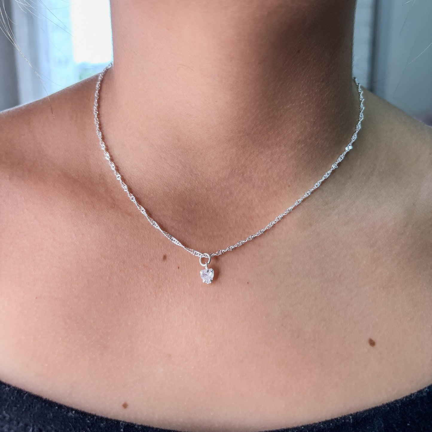 Conjunto ÉCLAT D’AMOUR – Brincos + Corrente Singapura 40cm com Pingente Coração 4mm