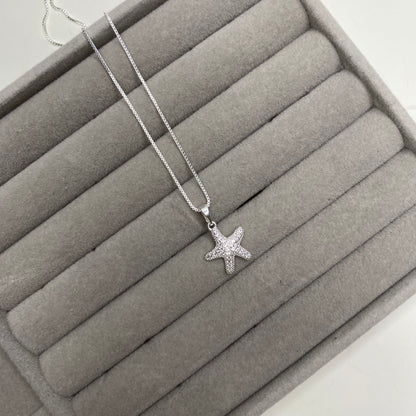 Colar com pingente de estrela do mar