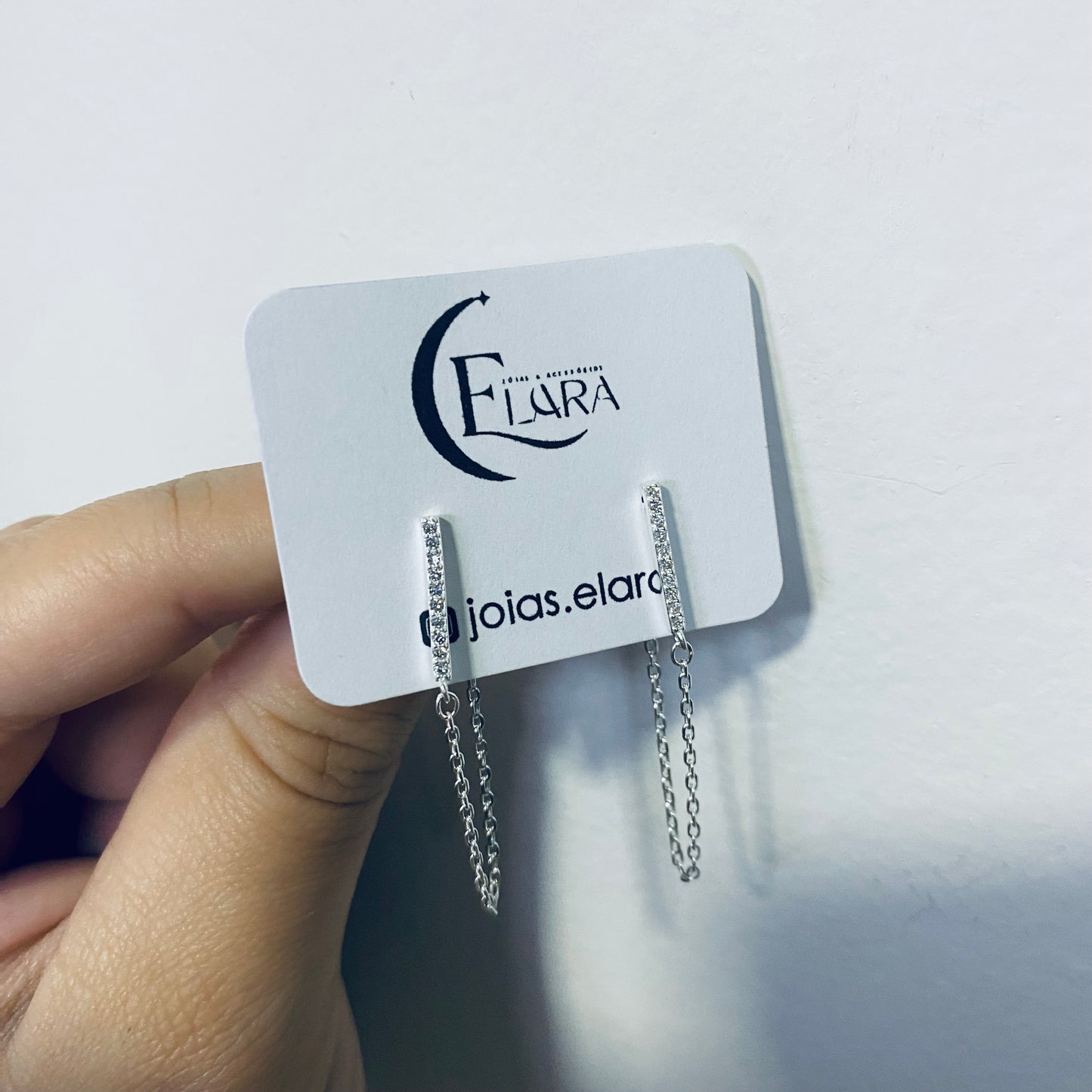 Brinco palito com corrente - Elara