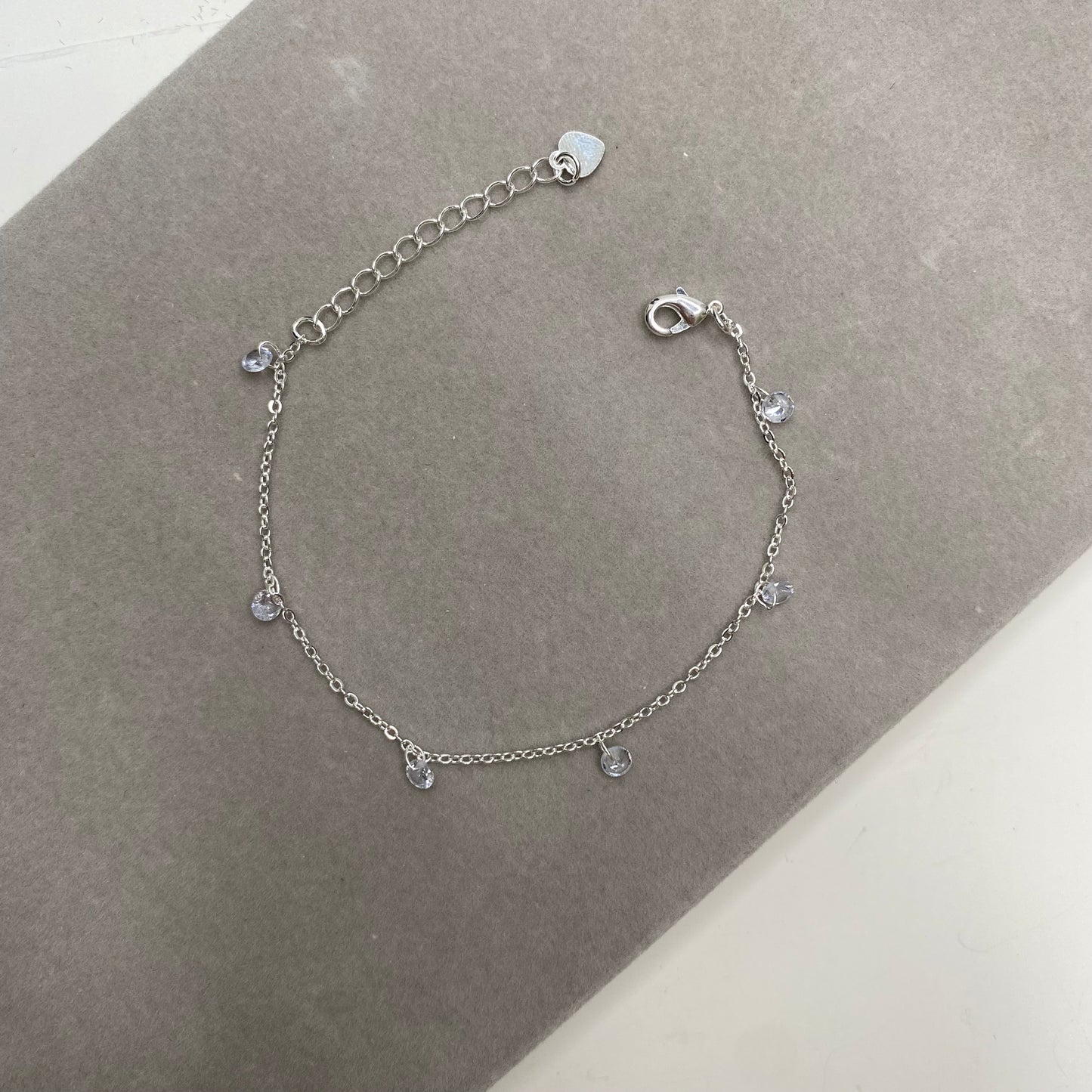 Pulseira com pedras de zircônias