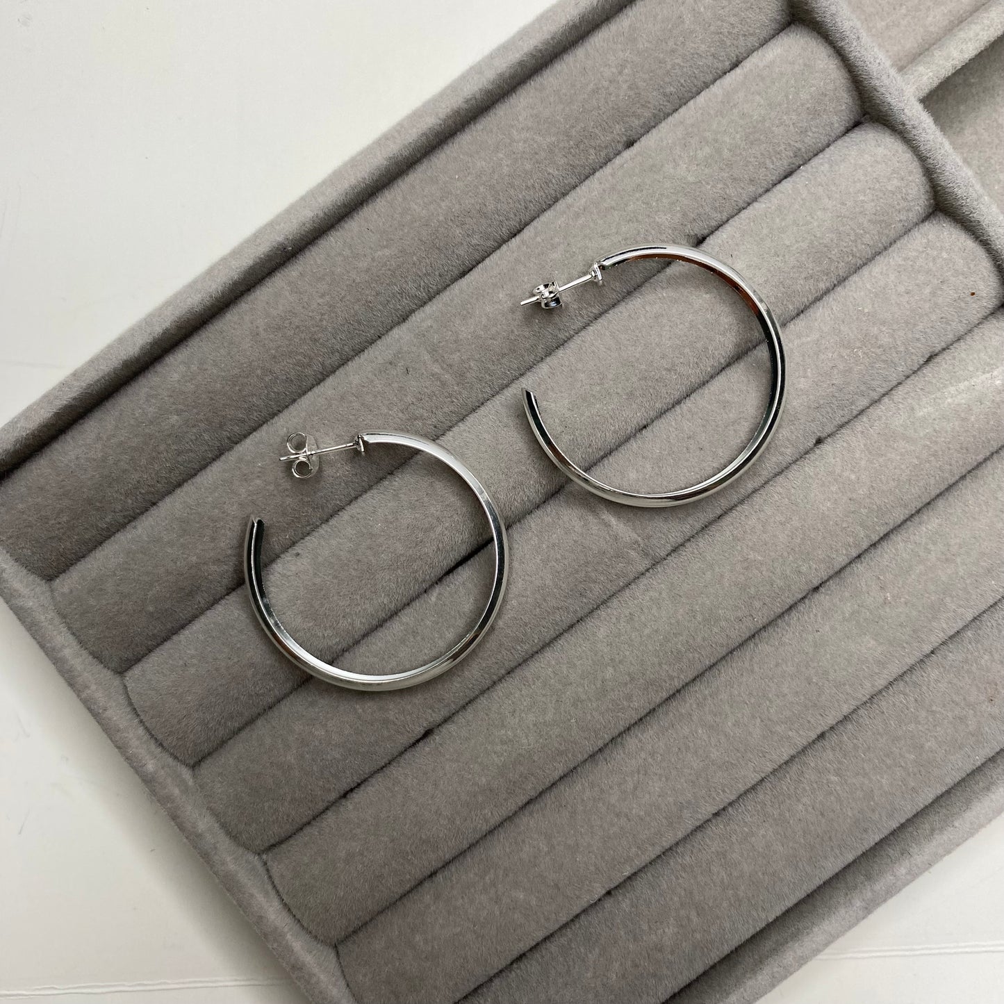 Argola com tarraxa - grande