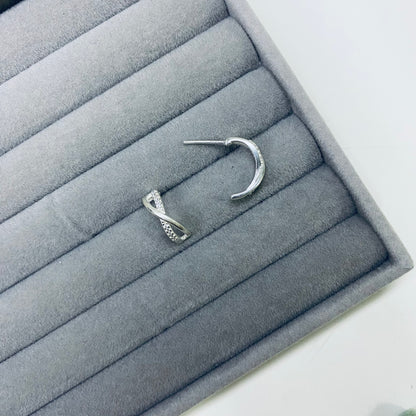 Argola Infinito com Tarraxa