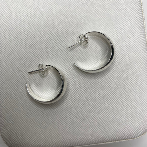 Argola grossa com tarraxa - média