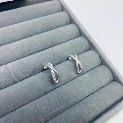 Argola Infinito com Tarraxa