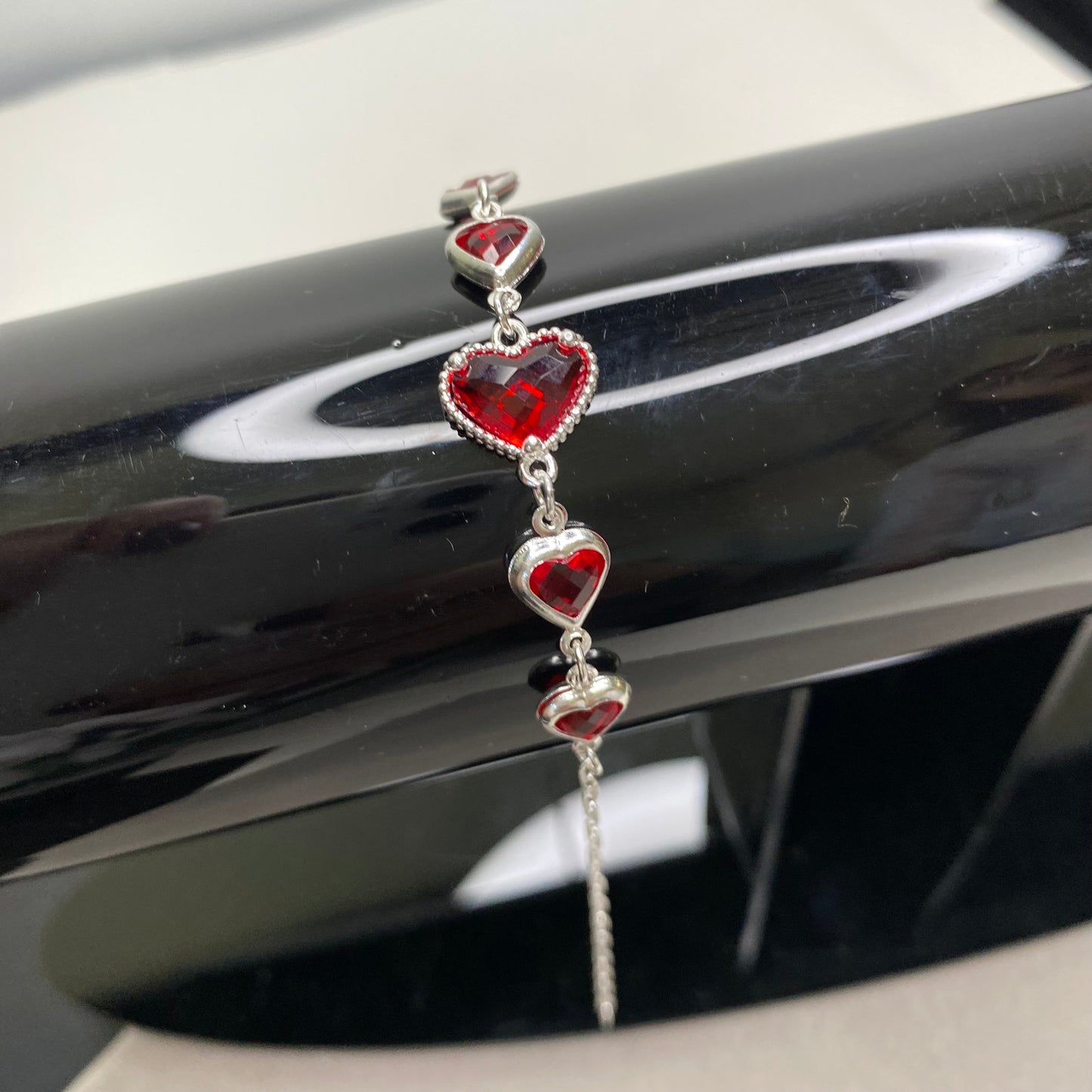 Pulseira de corações vermelho