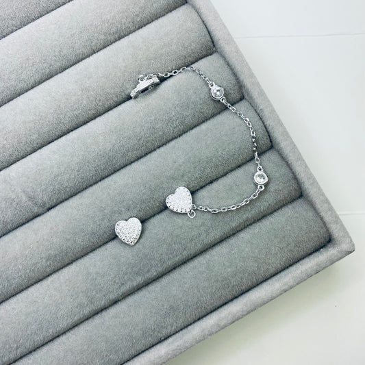 Brinco Coração Cravejado com Piercing Fake