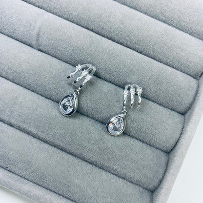 Brinco com Gota pendurada