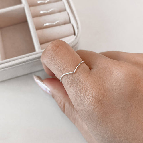 Anel em V Liso - Elara