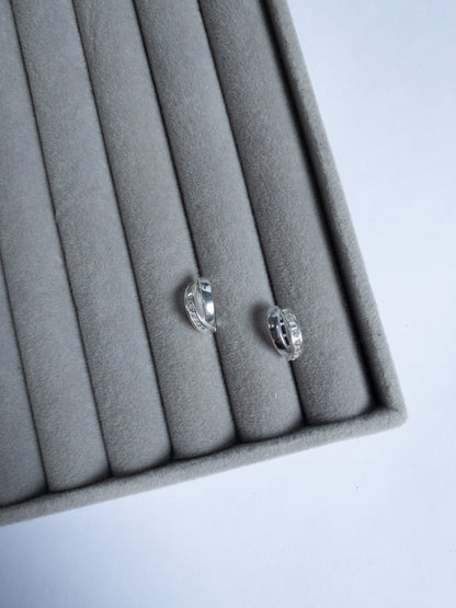 Brinco Valentina — Argola Dupla Cravejada com Fecho Click