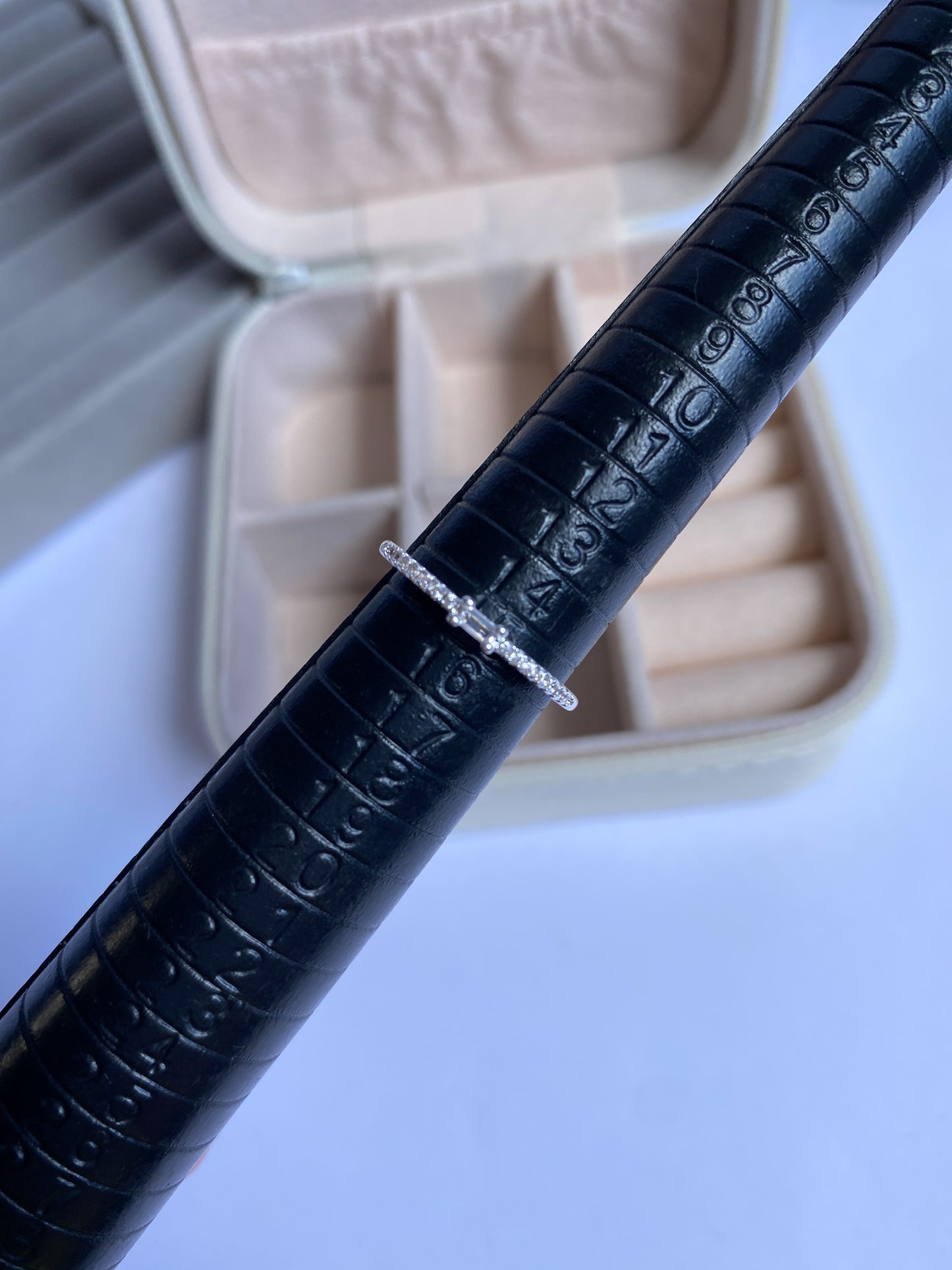 Anel solitário - AELYN