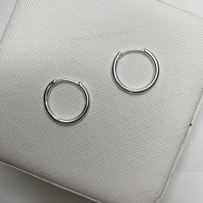 Argola de click fina - pequena