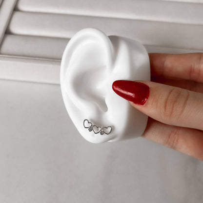 Brinco Ear Cuff 3 corações vazados - Elara