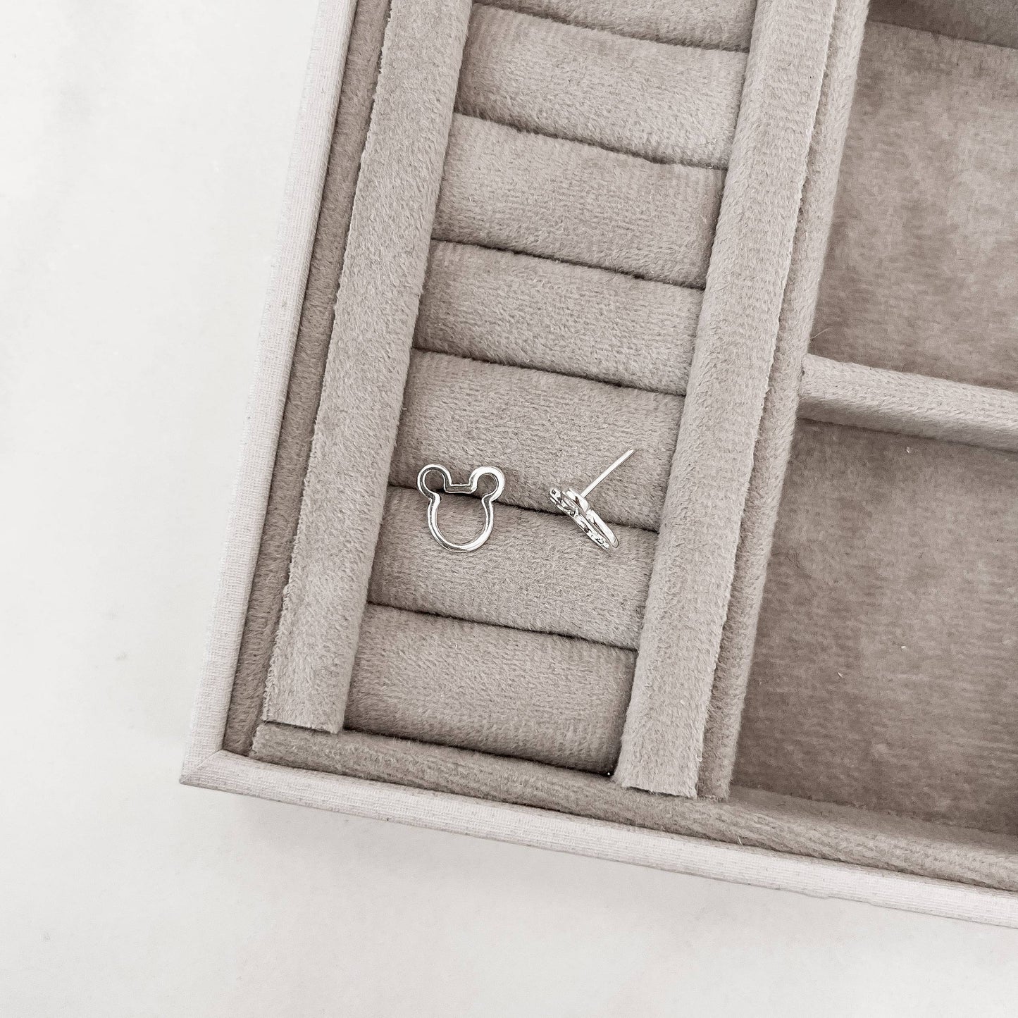 Brinco Mickey Vazado - Elara