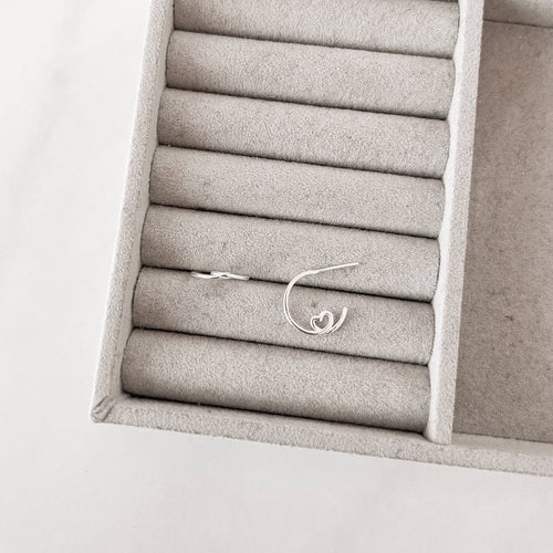 Brinco Argola com volta coração - Elara