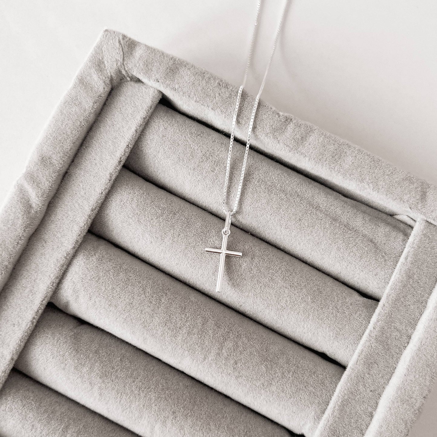 Colar Cruz palito - Elara