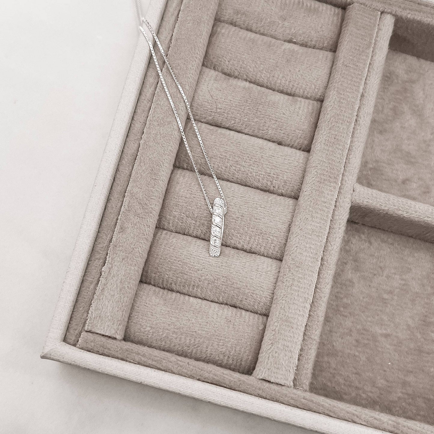 Colar Palito Cravejado - Elara