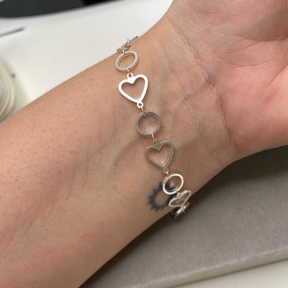 Pulseira coração e círculo