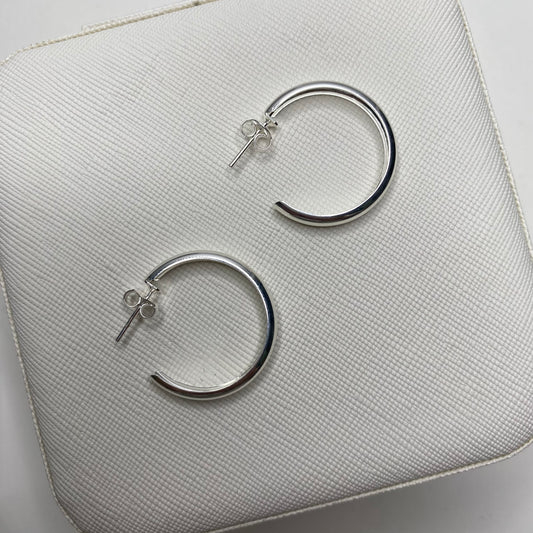 Argola com tarraxa - Média