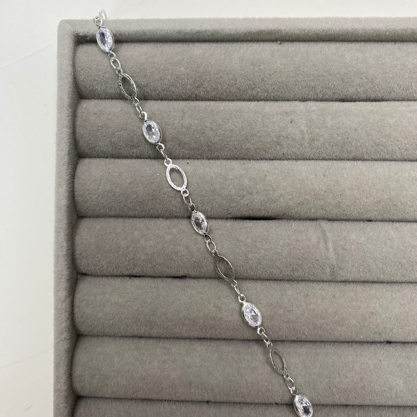 Pulseira elos com zircônia