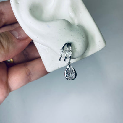 Brinco com Gota pendurada