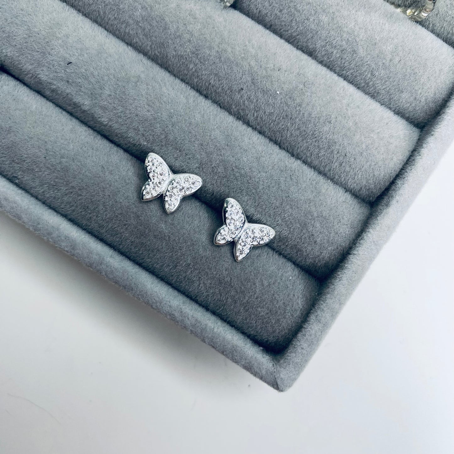 Brinco trabalhado de Borboleta